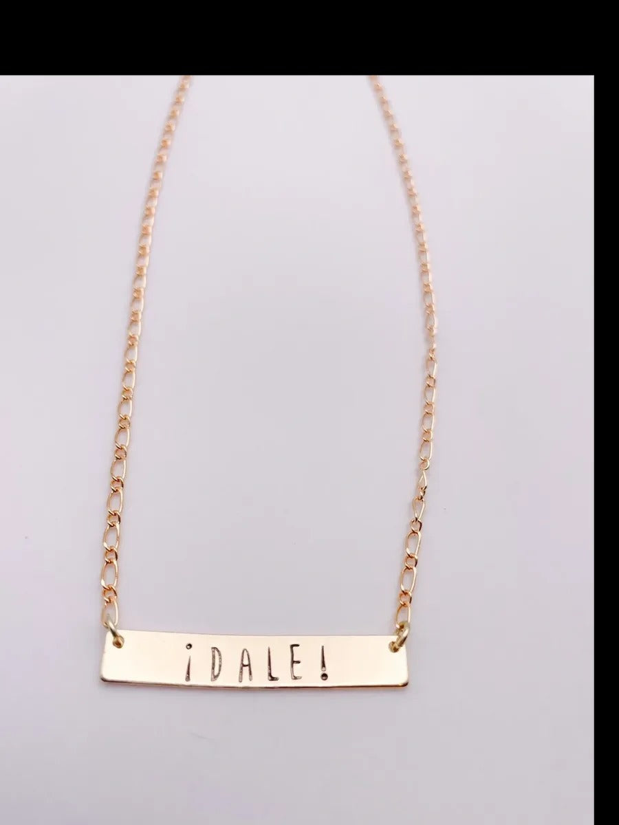 ¡Dale! Name Bar Necklace